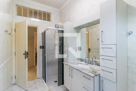 Casa para alugar com 690m², 4 quartos e 8 vagas Casa para alugar com 690m², 4 quartos e 8 vagasBanheiro 1