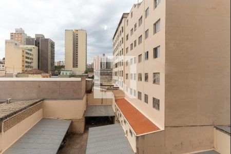 Vista da Sala de apartamento à venda com 3 quartos, 123m² em Centro, Campinas