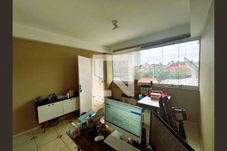 Foto 01 de casa à venda com 4 quartos, 180m² em Vila Morse, São Paulo