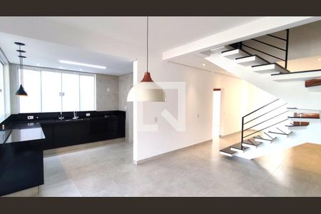 Sala de casa de condomínio à venda com 3 quartos, 185m² em Gramadão, Jundiaí