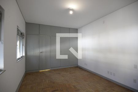 Suíte de casa à venda com 4 quartos, 225m² em Vila Monumento, São Paulo