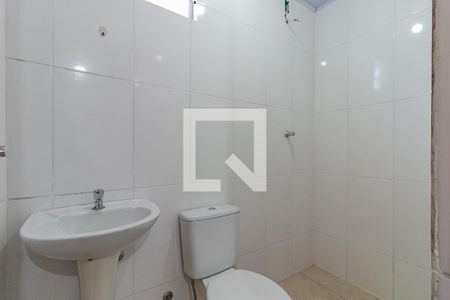 Banheiro de kitnet/studio para alugar com 1 quarto, 35m² em Alto Caiçaras, Belo Horizonte