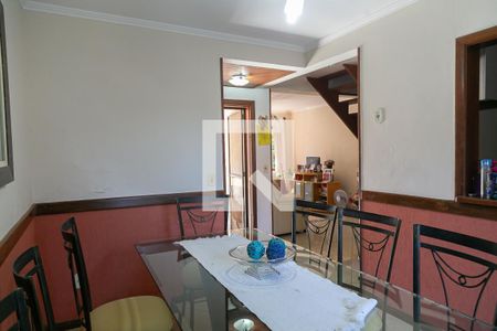 Sala de casa à venda com 3 quartos, 192m² em Guarujá, Porto Alegre