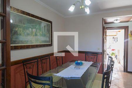 Sala de casa para alugar com 3 quartos, 192m² em Guarujá, Porto Alegre