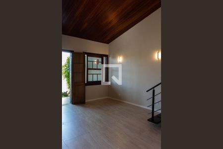 SALA DE TV de casa de condomínio à venda com 3 quartos, 293m² em Loteamento Caminhos de San Conrado (sousas), Campinas