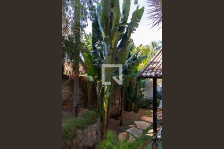 Casa de condomínio à venda com 293m², 3 quartos e 4 vagas Casa de condomínio à venda com 293m², 3 quartos e 4 vagasÁREA EXTERNA FUNDOS