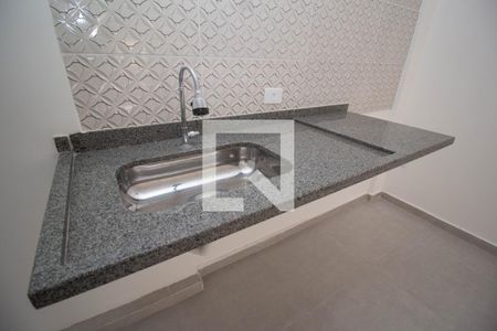 Cozinha - Torneira de kitnet/studio para alugar com 1 quarto, 29m² em Vila Guedes, São Paulo