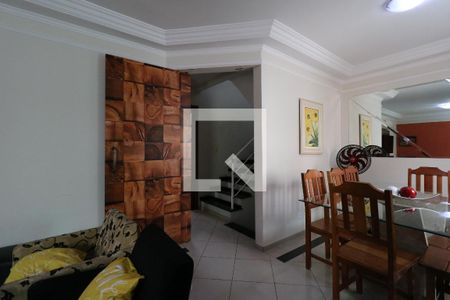 Sala de casa de condomínio à venda com 3 quartos, 105m² em Vila Scarpelli, Santo André