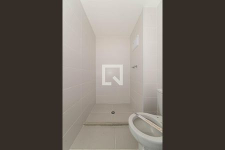 Banheiro de kitnet/studio para alugar com 1 quarto, 28m² em Vila Gumercindo, São Paulo