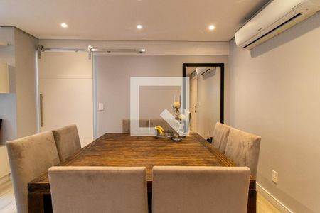 Sala  de apartamento à venda com 2 quartos, 69m² em Santa Cecília, Porto Alegre