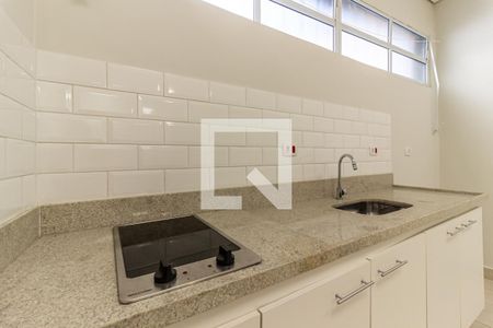 Sala/ Cozinha  de kitnet/studio para alugar com 1 quarto, 40m² em Campos Elíseos, São Paulo