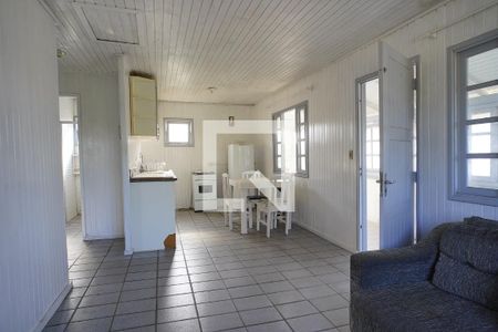 Sala de casa para alugar com 2 quartos, 78m² em Campeche, Florianópolis