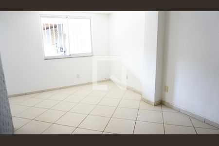 Sala de casa para alugar com 2 quartos, 70m² em Freguesia (jacarepaguá), Rio de Janeiro