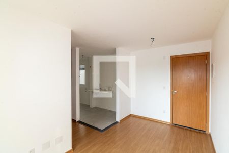 Sala de apartamento para alugar com 2 quartos, 44m² em Inhoaíba, Rio de Janeiro