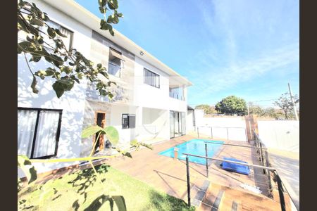 Fachada da casa de casa à venda com 5 quartos, 320m² em Joá, Lagoa Santa