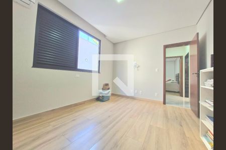 Quarto 1 de casa à venda com 5 quartos, 320m² em Joá, Lagoa Santa