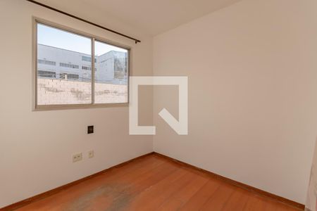 Quarto 2 de apartamento para alugar com 3 quartos, 72m² em Liberdade, Belo Horizonte