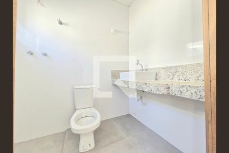 Casa à venda com 180m², 4 quartos e 2 vagas Casa à venda com 180m², 4 quartos e 2 vagasBanheiro da Suíte 3