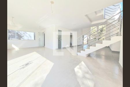 Sala de casa à venda com 4 quartos, 180m² em Joá, Lagoa Santa