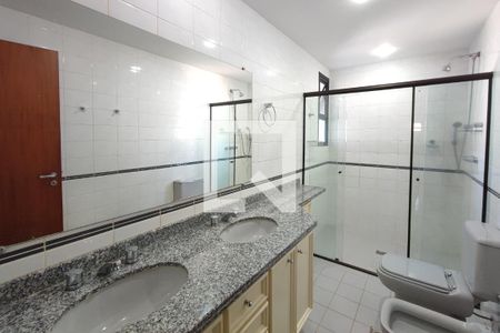 Banheiro Suíte  de apartamento para alugar com 4 quartos, 210m² em Cambuí, Campinas