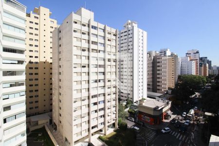 Vista Sala de apartamento à venda com 3 quartos, 99m² em Moema, São Paulo