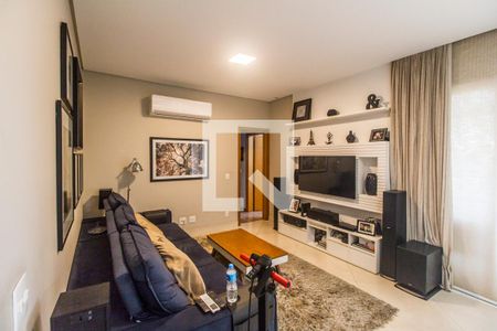 Sala de TV de apartamento à venda com 2 quartos, 174m² em Tamboré, Santana de Parnaíba