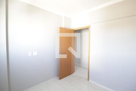 Quarto 2 de apartamento para alugar com 3 quartos, 80m² em Tubalina, Uberlândia