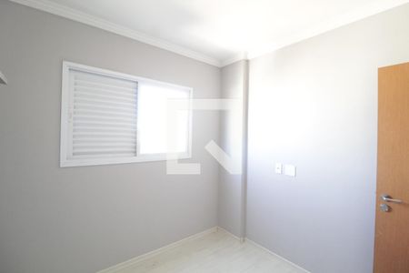 Quarto 2 de apartamento para alugar com 3 quartos, 80m² em Tubalina, Uberlândia