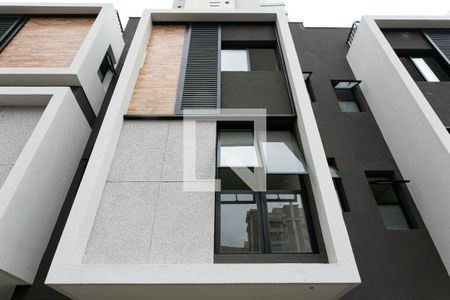 Casa de condomínio à venda com 122m², 2 quartos e 2 vagas Casa de condomínio à venda com 122m², 2 quartos e 2 vagasFachada da Casa