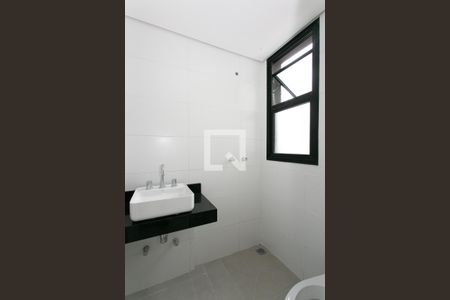 Casa de condomínio à venda com 122m², 2 quartos e 2 vagas Casa de condomínio à venda com 122m², 2 quartos e 2 vagasBanheiro da Suíte