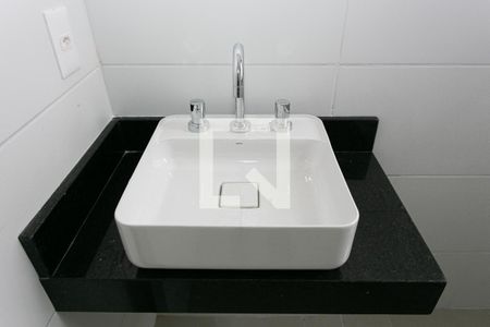 Casa de condomínio à venda com 122m², 2 quartos e 2 vagas Casa de condomínio à venda com 122m², 2 quartos e 2 vagasBanheiro da Suíte