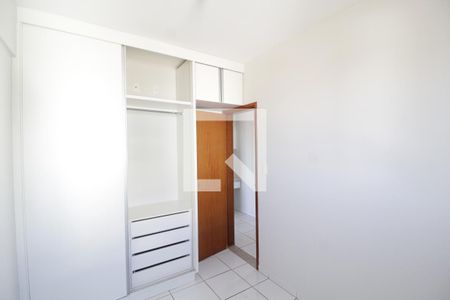 Quarto 1 de apartamento para alugar com 3 quartos, 80m² em Santa Mônica, Uberlândia