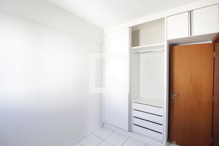 Quarto 1 de apartamento para alugar com 3 quartos, 80m² em Santa Mônica, Uberlândia