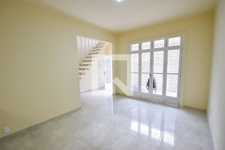 Sala de casa de condomínio à venda com 2 quartos, 180m² em Abolição, Rio de Janeiro