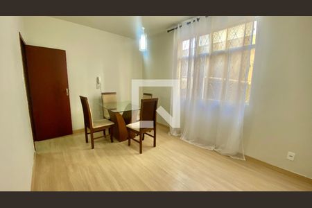 Sala de apartamento à venda com 2 quartos, 60m² em Minas Brasil, Belo Horizonte