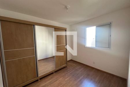 Dormitório 01 de apartamento para alugar com 2 quartos, 43m² em Loteamento Santa Marta, Ribeirão Preto