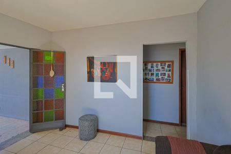 Sala de casa à venda com 6 quartos, 360m² em São Marcos, Belo Horizonte