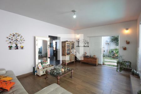 Sala de Estar de casa à venda com 3 quartos, 200m² em Santa Amelia, Belo Horizonte