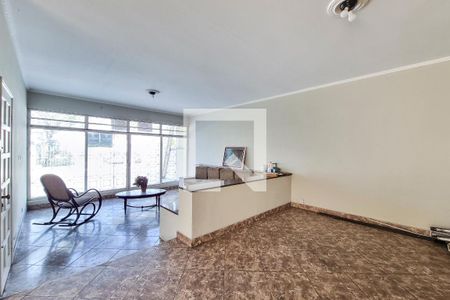 Sala de casa para alugar com 4 quartos, 431m² em Centro, Jacareí