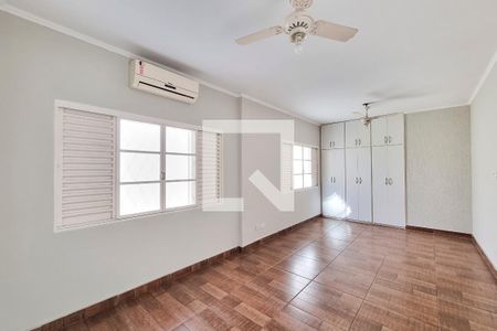 Suíte de casa para alugar com 4 quartos, 431m² em Centro, Jacareí