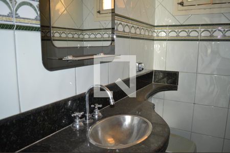 
Lavabo
 de casa para alugar com 5 quartos, 400m² em Tres Barras, Contagem