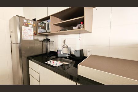 Cozinha de apartamento à venda com 1 quarto, 32m² em Jardim Cidália, São Paulo