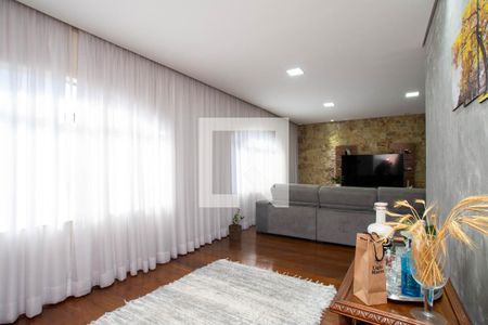 Sala de casa à venda com 3 quartos, 253m² em Jardim Santa Mena, Guarulhos