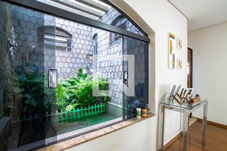 Jardim de inverno de casa à venda com 3 quartos, 253m² em Jardim Santa Mena, Guarulhos