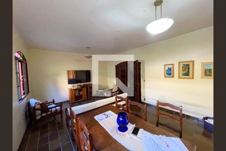 Sala de casa à venda com 3 quartos, 360m² em Glória, Contagem