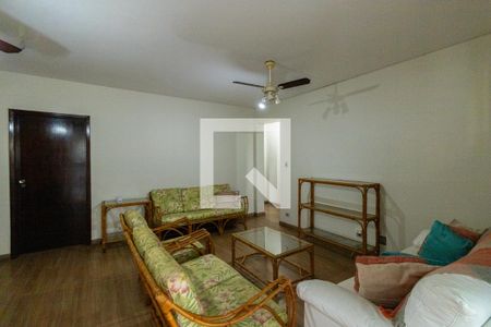 Sala de apartamento para alugar com 3 quartos, 110m² em Vila Alzira, Guarujá