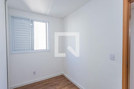 Quarto 2 de apartamento para alugar com 2 quartos, 45m² em Jardim Iris, São Paulo