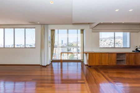 Sala de apartamento para alugar com 4 quartos, 196m² em Vila Paris, Belo Horizonte