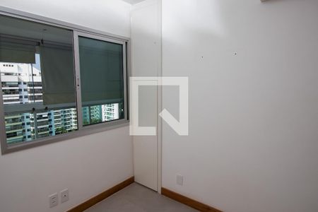 Quarto 1 de apartamento à venda com 2 quartos, 175m² em Barra da Tijuca, Rio de Janeiro