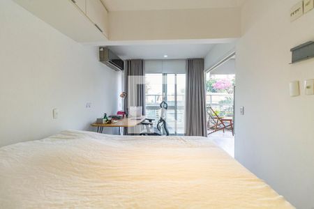 Quarto de apartamento à venda com 1 quarto, 70m² em Pinheiros, São Paulo